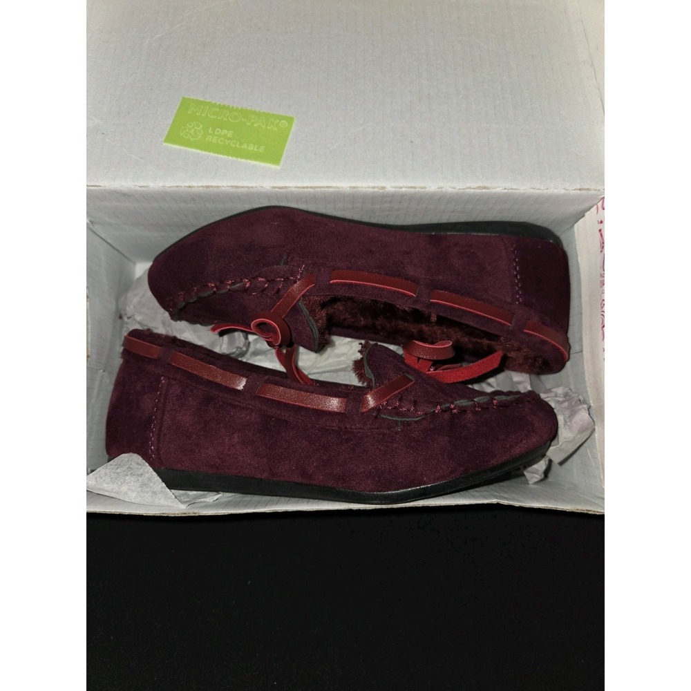 Crazy 8 Moccasin. Low Top‎ Boots Size 9 Burgandy New!